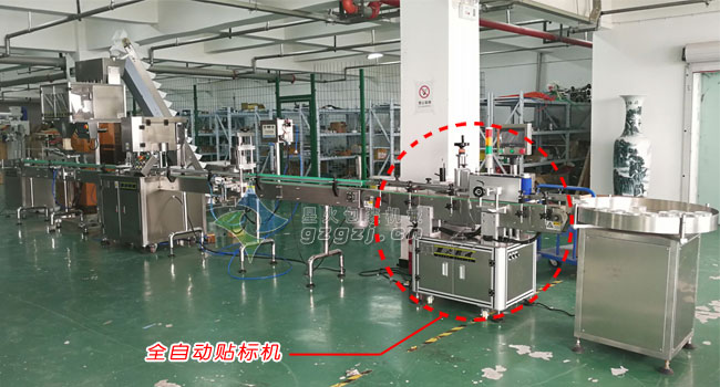 全自動貼標(biāo)機(jī)在生產(chǎn)線的應(yīng)用